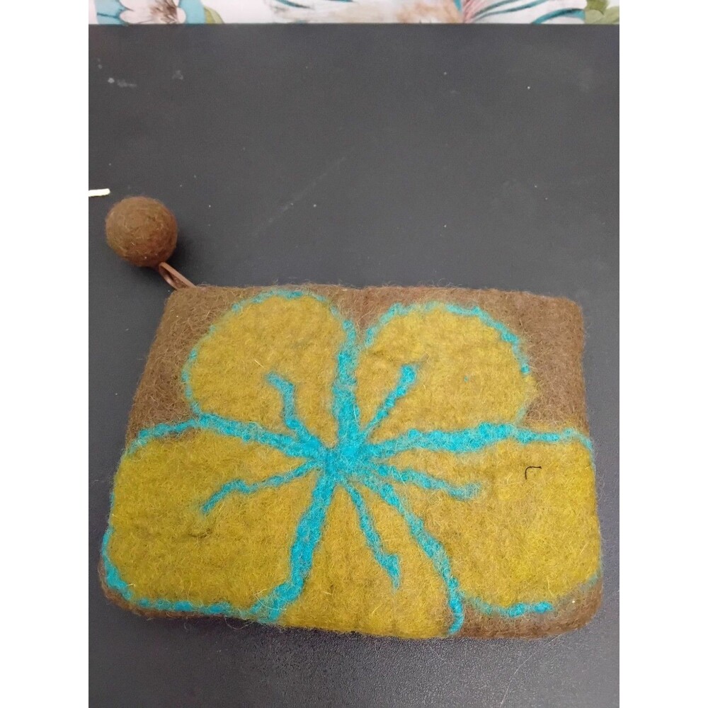 Felted Boiled Wool Clutch Coin Purse Handmade Nepal Green Leaf Wallet